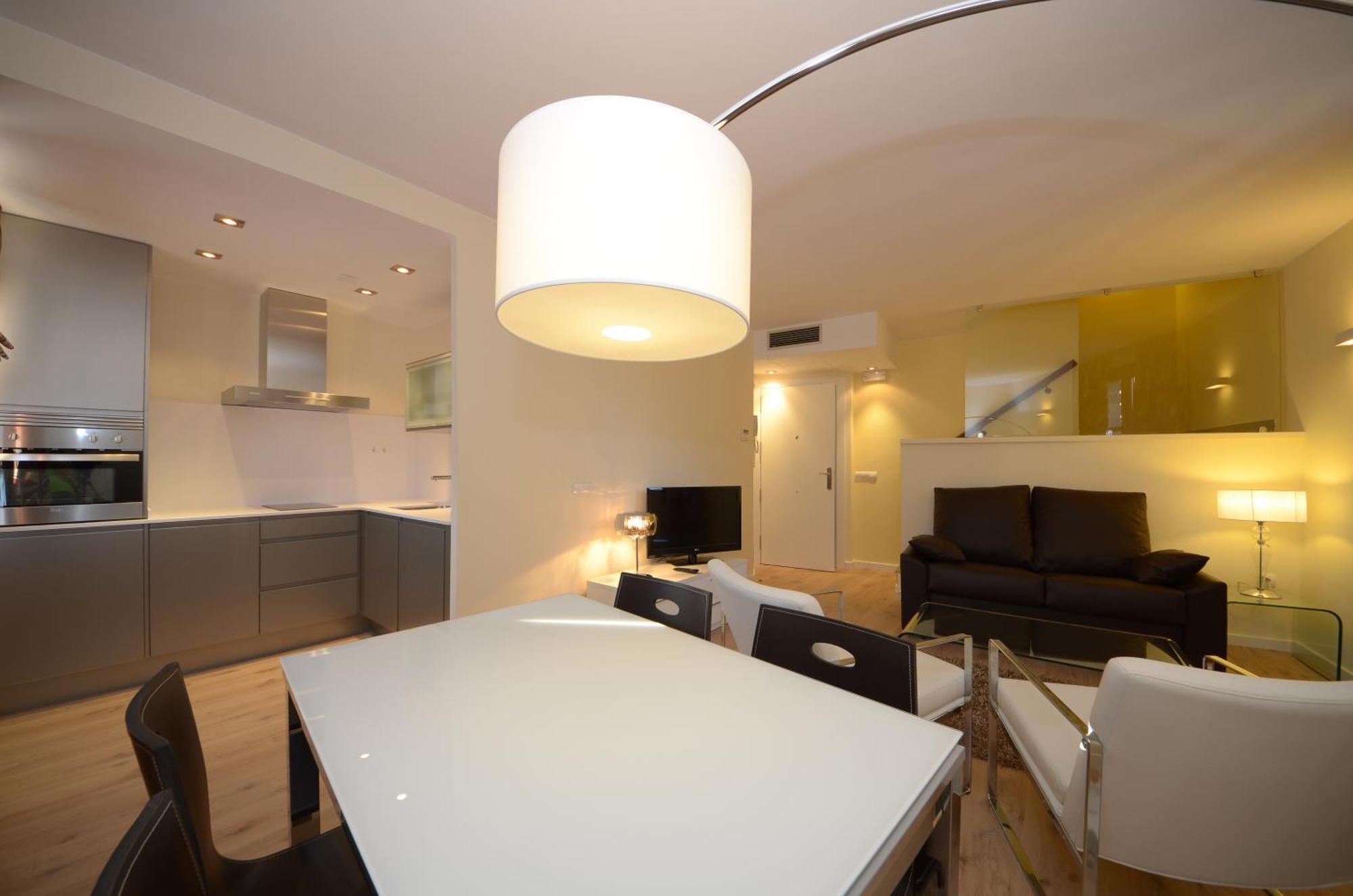 Apartamentos El Palacete De Aínsa المظهر الخارجي الصورة