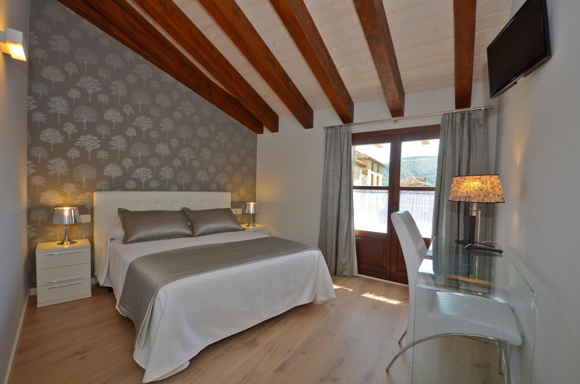 Apartamentos El Palacete De Aínsa المظهر الخارجي الصورة